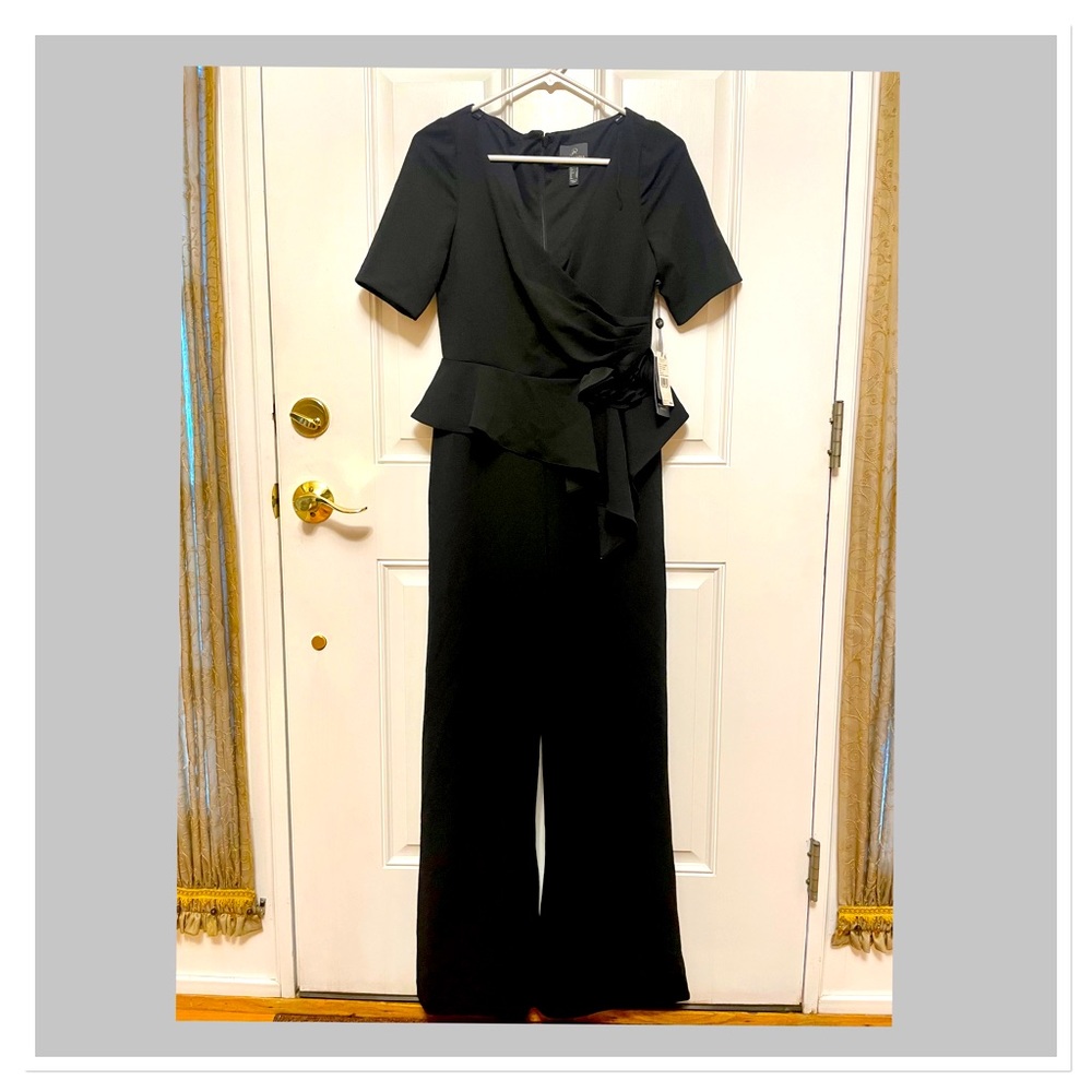 Adrianna Papell women’s jumpsuit. Black. Size 4